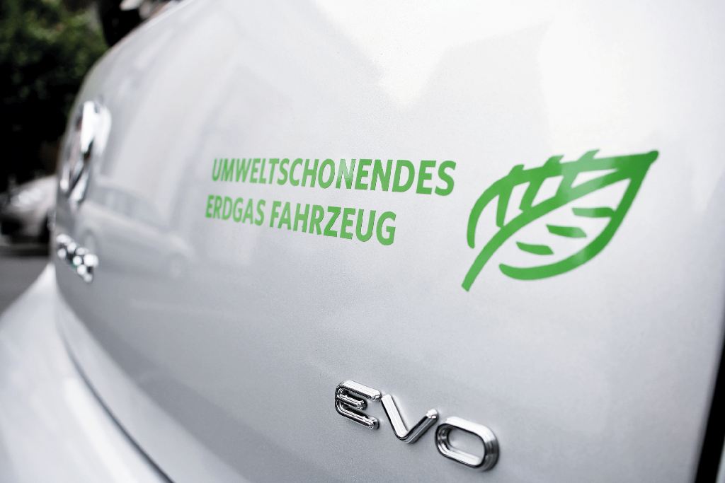 Aufkleber auf der Heckklappe von einem VW