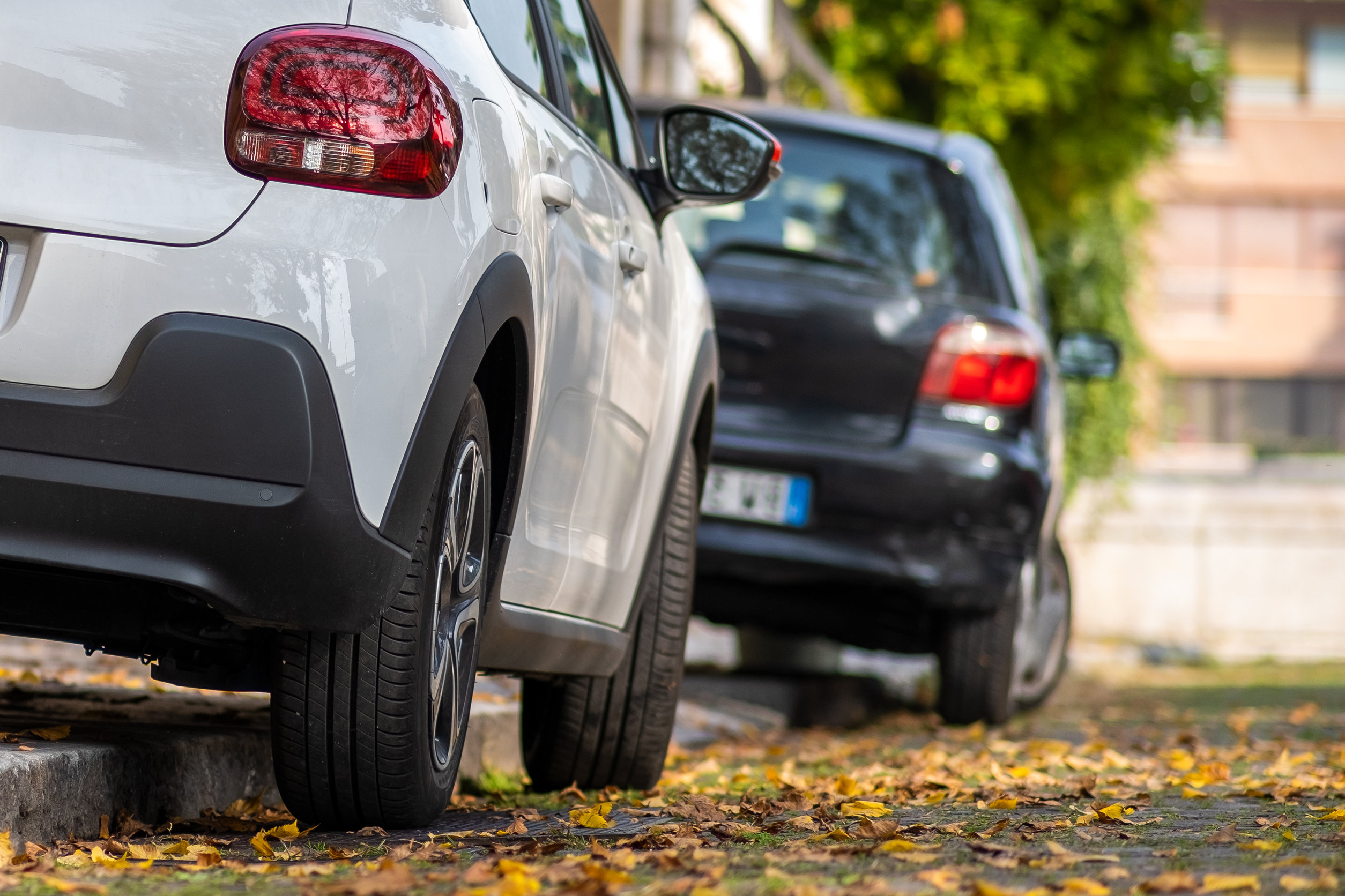 Parken auf dem Gehweg: Erlaubt oder verboten?